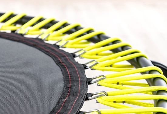 Akrobat - Check the mat materials when choosing a trampoline for fitness