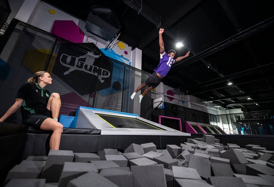  Foam pit - a Trampoline park welcoming world of foam “caves” and soft foam blocks that eagerly anticipate the leaps of visitors. - Akrobat 