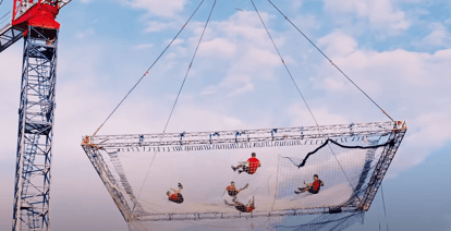 Extreme trampolining with the Dunking Devils! - Akrobat
