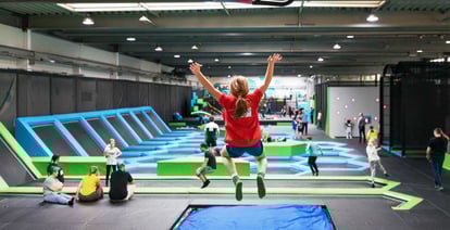 The benefits of jumping in a Trampoline park for all ages - Akrobat