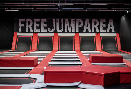Graphic prints for a successful Trampoline park business - Akrobat
