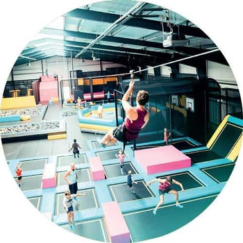 Zipline in your Trampoline park - Akrobat