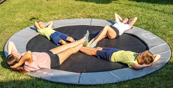 Akrobat-Get-a-trampoline-in-your-camp-PIC05