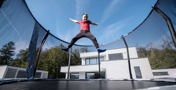 How_to_choose_the_right_size_of_trampoline_for_your_child-PIC01